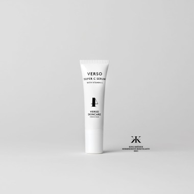 Rozjaśniające serum do twarzy z witaminą C VERSO Super C Serum 30 ml