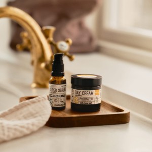 super-serum-day-cream-spf20-4-50031-50080 (1).jpg
