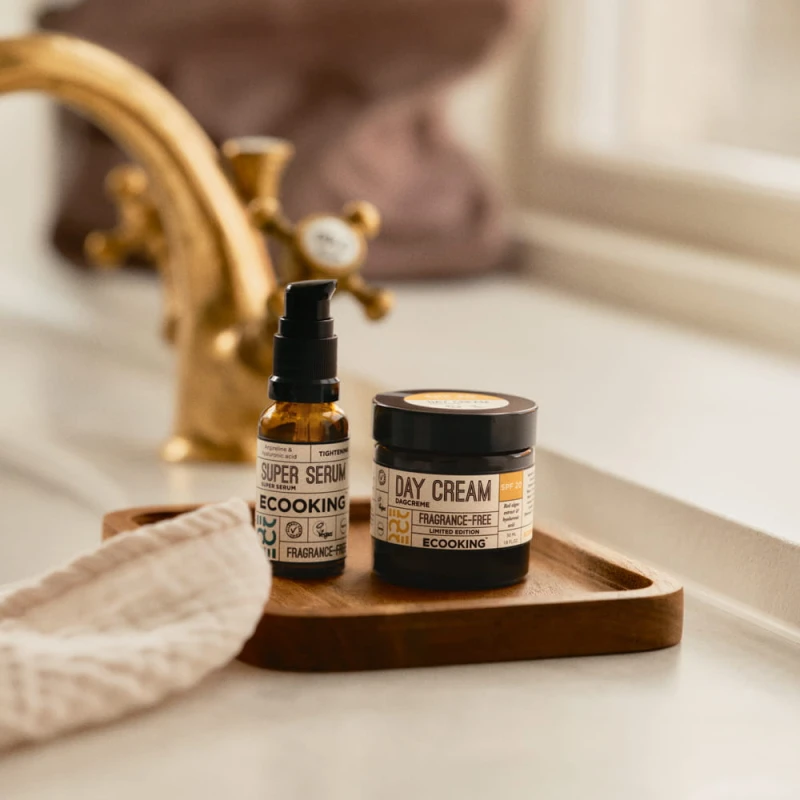 super-serum-day-cream-spf20-4-50031-50080 (1).jpg