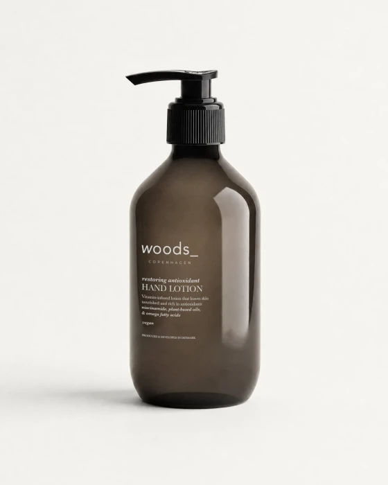 2026_Restoring_Antioxidant_Hand_Lotion_01_6422.webp