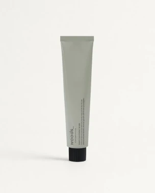 Woods Copenhagen Deep Cleansing Mask – głęboko oczyszczająca maska z węglem i kwasami AHA/BHA 75 ml