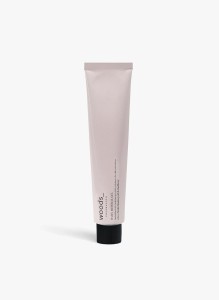DAILY MINERAL GEL GREY BACKGROUND.jpg