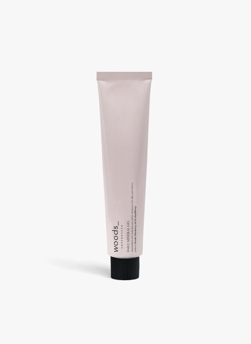 DAILY MINERAL GEL GREY BACKGROUND.jpg