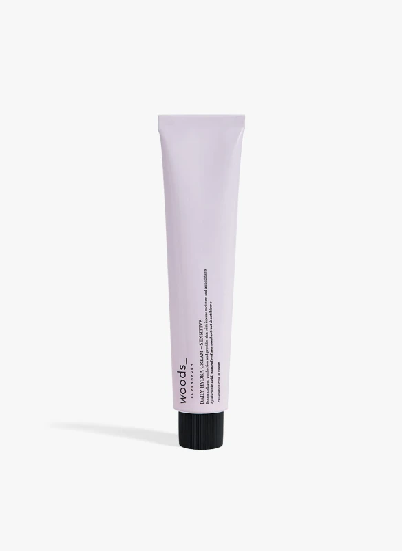Woods Copenhagen DAILY HYDRA SENSITIVE - lekki krem dla skóry wrażliwej.jpg