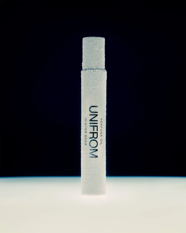 WINTER_SAGA_BOTTLE3_4x5.jpg